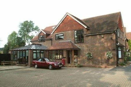 Gatwick House Hotel Horley Exterior foto
