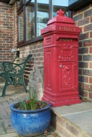 Gatwick House Hotel Horley Exterior foto
