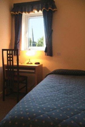 Gatwick House Hotel Horley Cameră foto